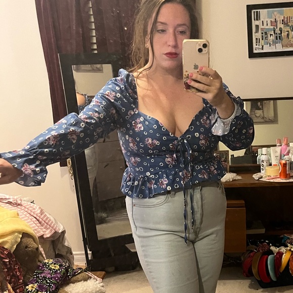 Blue puff sleeve floral summer blouse - Picture 5 of 7